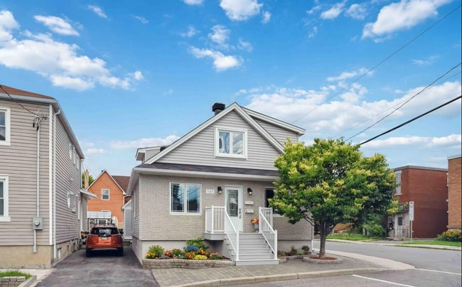 property at 347 Shakespeare St