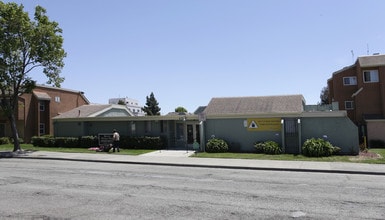 Barrett Terrace Apartments in Richmond, CA - Building Photo - Building Photo