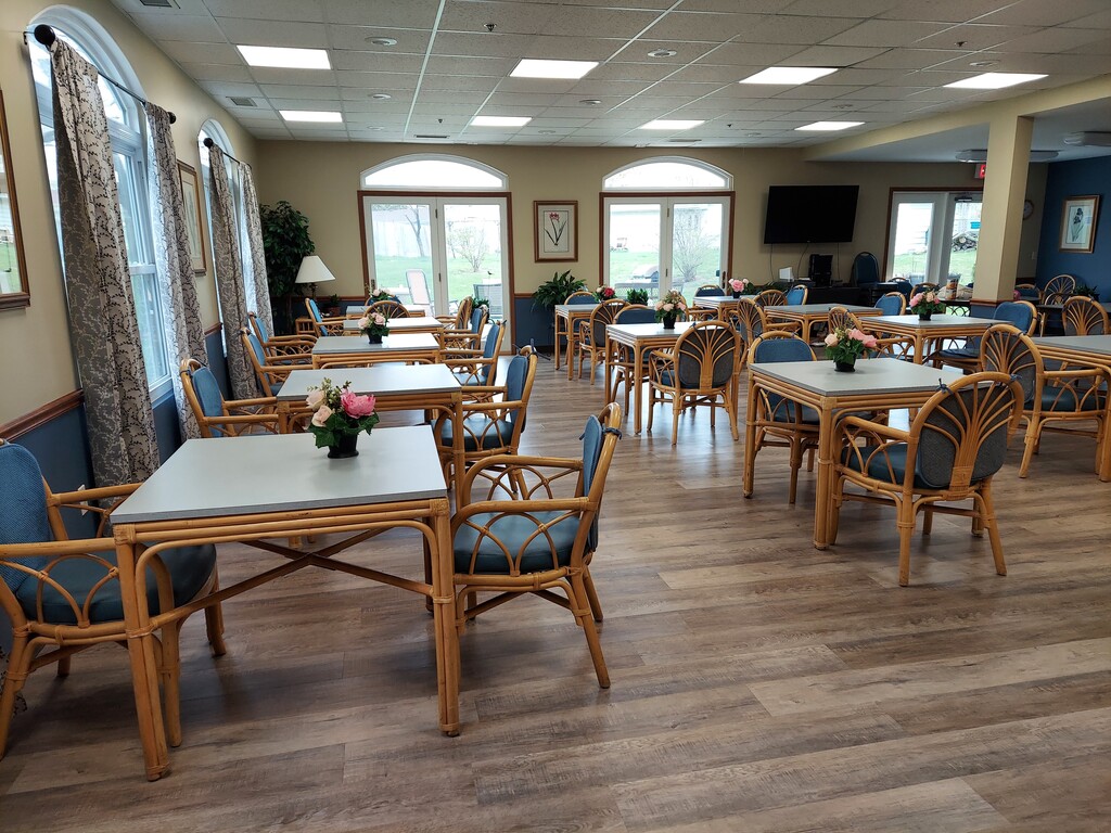 Wedgewood Manor Active Senior Living Apartments Montgomery, IL