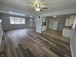 10166 Southeastern Ave in Indianapolis, IN - Building Photo - Building Photo