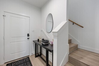 4613 Indie Heights Lane in Houston, TX - Building Photo - Building Photo