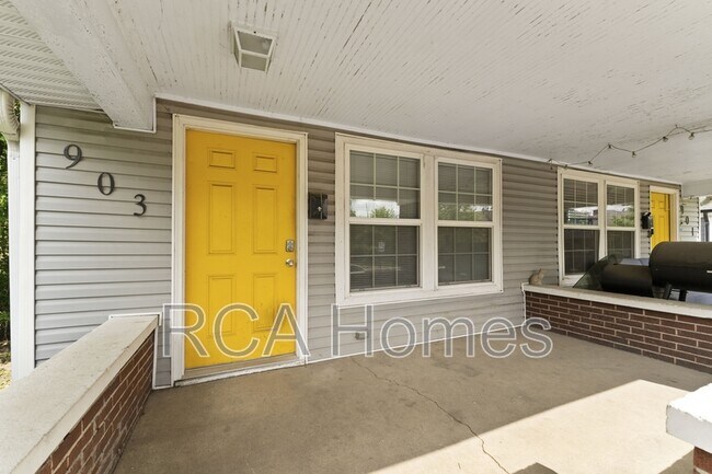 903 N Oxford St in Indianapolis, IN - Building Photo - Building Photo
