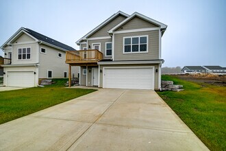 4795 Lacy Rd in Fitchburg, WI - Building Photo - Building Photo