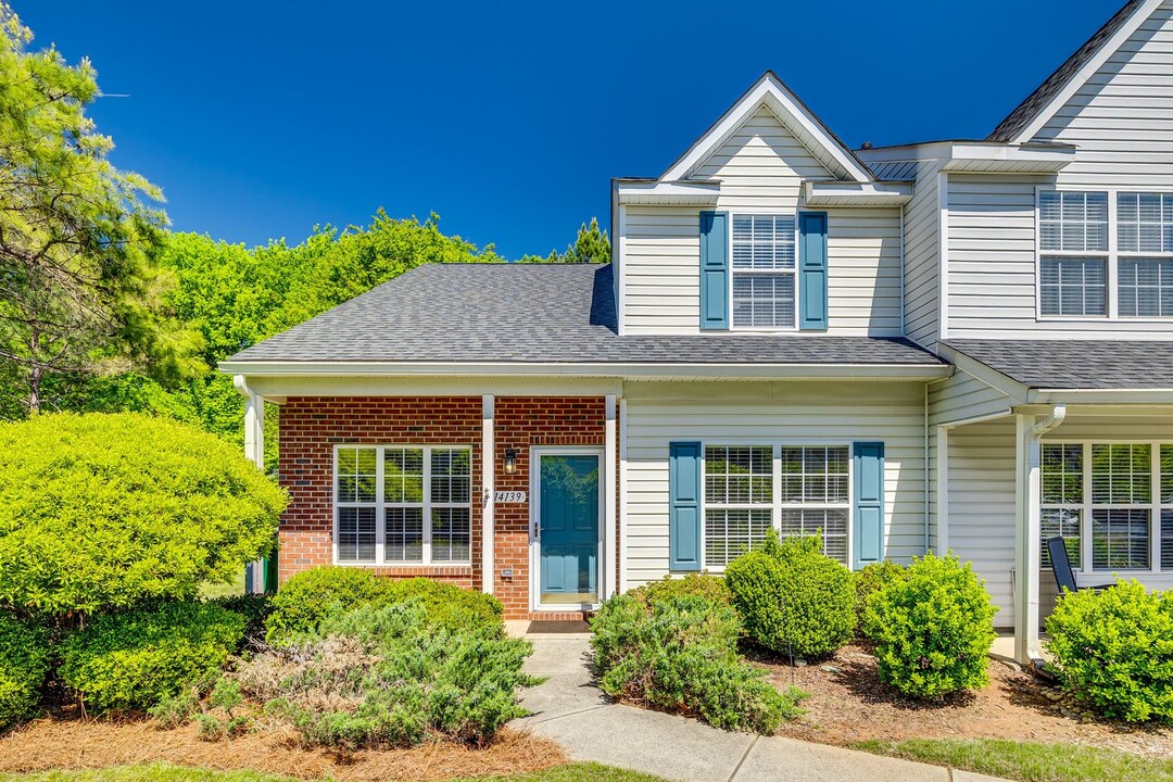 14139 Tranters Creek Ln in Charlotte, NC - Foto de edificio