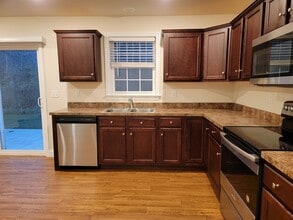 143 Cedarwood Dr in Denver, PA - Foto de edificio - Building Photo