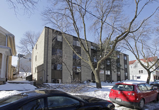 Capitol Park Apartments in Madison, WI - Foto de edificio - Building Photo