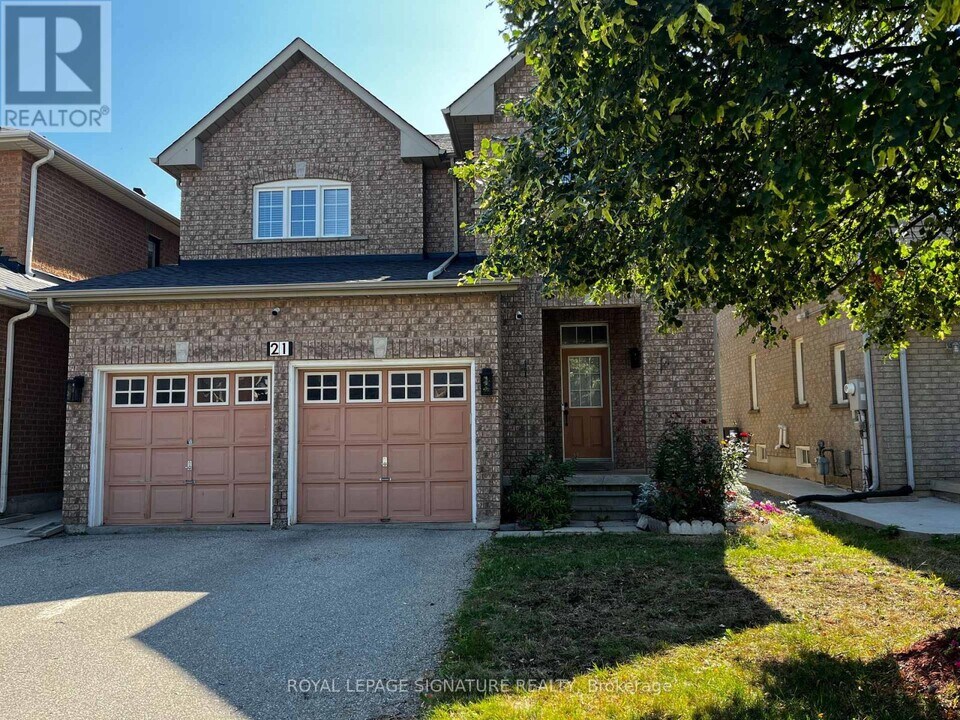 21 Sewells Ln in Brampton, ON - Building Photo