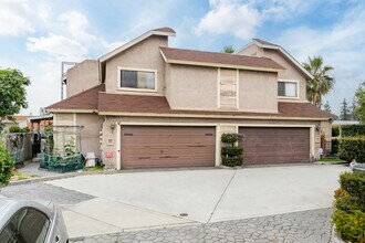 11105 Lower Azusa RD in El Monte, CA - Foto de edificio - Building Photo