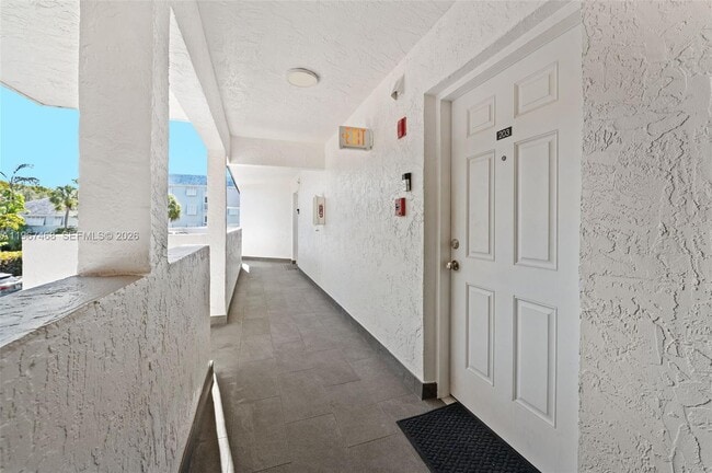 5750 Turin St in Coral Gables, FL - Building Photo - Building Photo