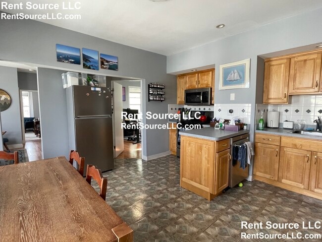 281 Cardinal Medeiros Ave in Cambridge, MA - Building Photo - Building Photo