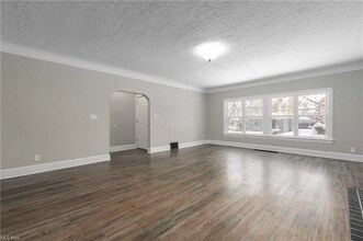3306 E Overlook Rd in Cleveland Heights, OH - Building Photo - Building Photo