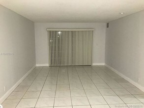 2960 NW 55th Ave-Unit -2B in Lauderhill, FL - Building Photo - Building Photo