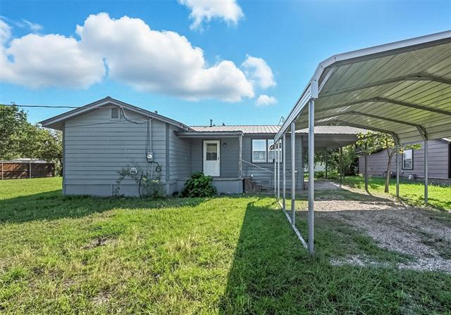 property at 304 S Oak St