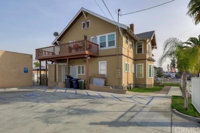 Charleston House in Redlands, CA - Building Photo - Building Photo