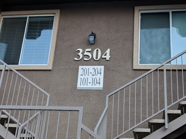3504 Desert Cliff St in Las Vegas, NV - Building Photo - Building Photo