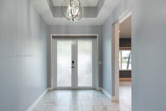 4920 NE 1st Terrace in Oakland Park, FL - Building Photo - Building Photo