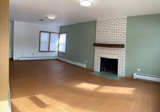 638 Pearl St in Ottawa, IL - Building Photo - Building Photo