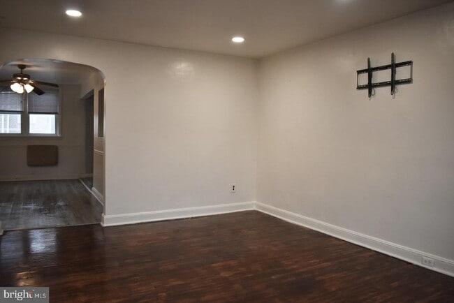 7305 Woodcrest Ave in Philadelphia, PA - Building Photo - Building Photo