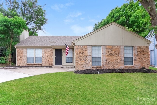 4628 Moss Rose Dr
