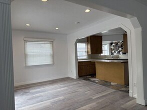 11108 Califa St in Los Angeles, CA - Building Photo - Building Photo