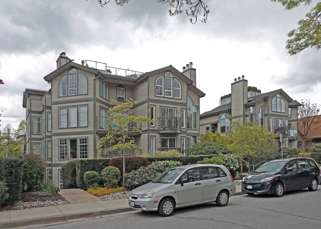 Casablanca in Vancouver, BC - Building Photo - Primary Photo