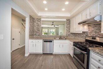 16921 Lakefront Cir in Huntington Beach, CA - Building Photo - Building Photo