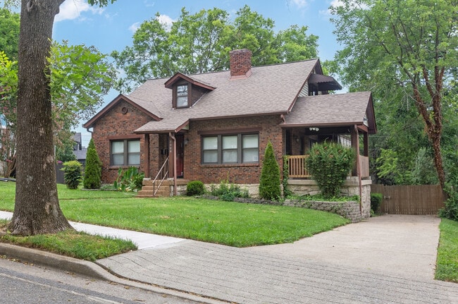 3008 Blakemore Ave in Nashville, TN - Foto de edificio - Building Photo