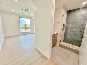 Culver Apartment in Los Angeles, CA - Building Photo - Building Photo