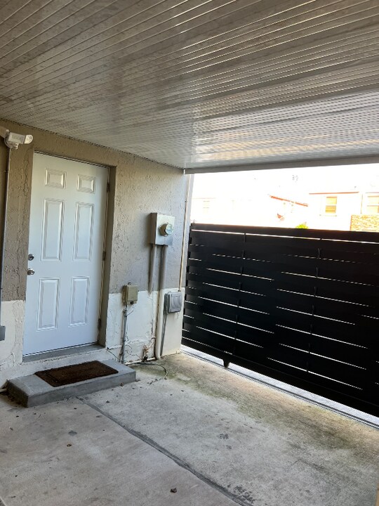 27356 SW 121st Ct in Homestead, FL - Building Photo