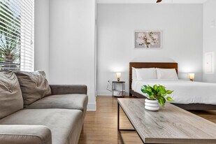 1116 Gramercy Ln in Tampa, FL - Building Photo