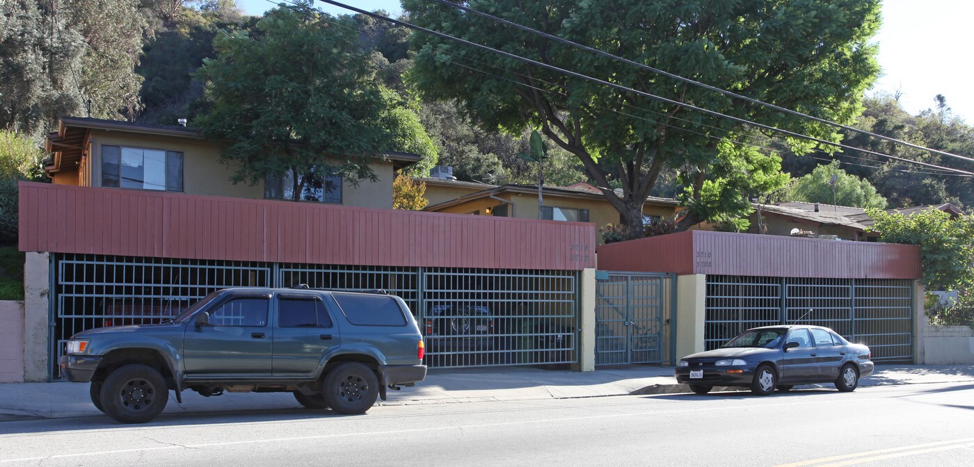 3708-3712 Griffin Ave in Los Angeles, CA - Building Photo