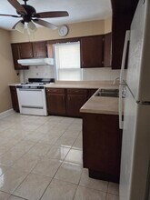 17 Mountain Ave, Unit Mountain Avenue in North Plainfield, NJ - Foto de edificio - Building Photo