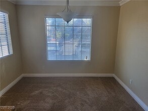 2700 N Rainbow Blvd in Las Vegas, NV - Building Photo - Building Photo