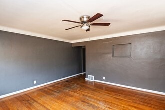 5644 Wilborn Dr in Jennings, MO - Building Photo - Building Photo