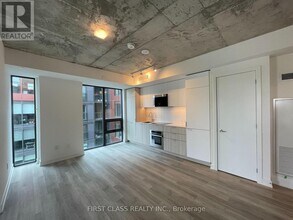 28-828 Eastern Ave in Toronto, ON - Building Photo - Building Photo