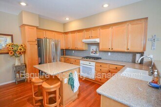 216 Camino Toluca in Camarillo, CA - Building Photo - Building Photo