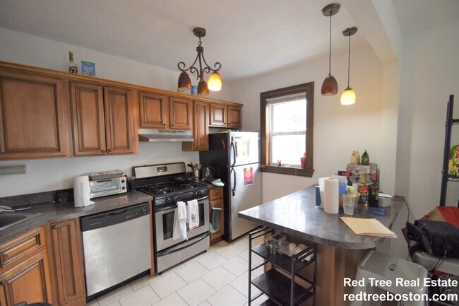 87 Sheridan St, Unit 3 in Boston, MA - Building Photo - Building Photo