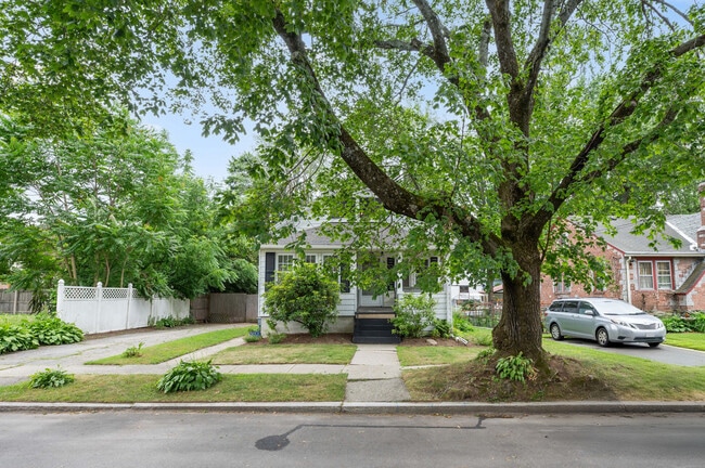 5 Dorset St in Worcester, MA - Building Photo - Building Photo