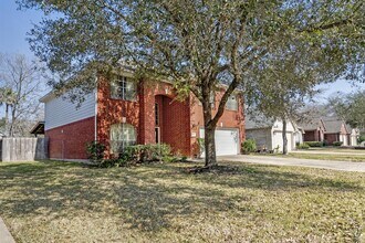 16350 Mellow Oaks Ln in Sugar Land, TX - Building Photo - Building Photo