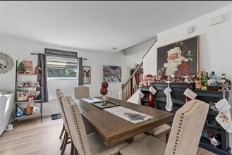 3204 Whitley Bay Ct in Land O Lakes, FL - Foto de edificio - Building Photo