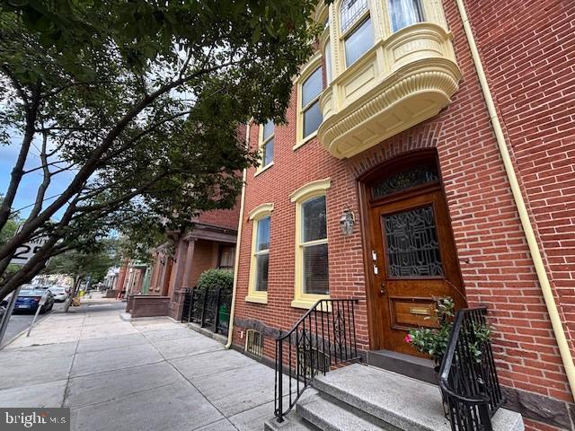 property at 458 W Market St