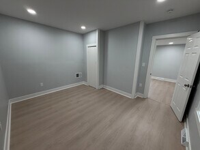 1115 Fairdale St, Unit 415 in Pittsburgh, PA - Building Photo - Building Photo