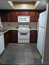 111 Bass Dr in Henderson, NV - Building Photo - Building Photo