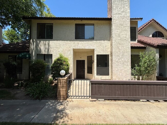 property at 2890 E Huntington Blvd