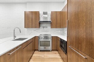 166 First Ave in New York, NY - Building Photo