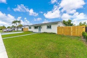 12253 SW 28th Terrace in Miami, FL - Building Photo - Building Photo