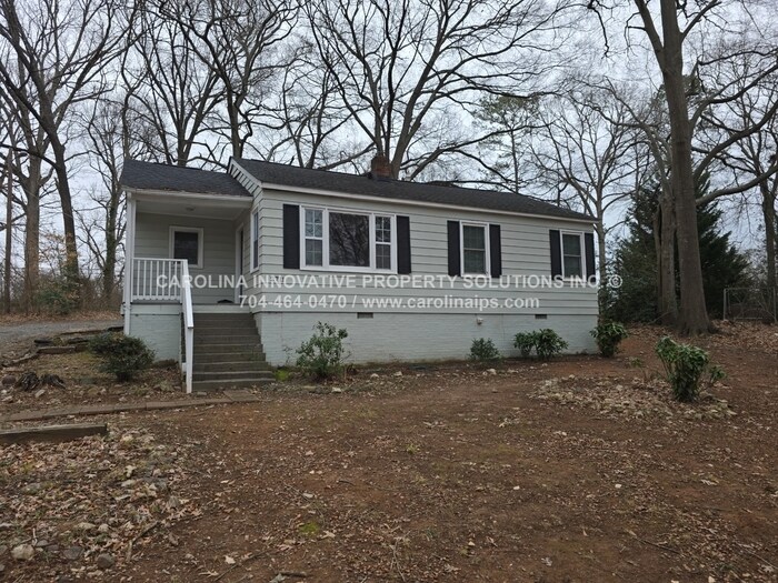 2711 Beech Nut Rd in Charlotte, NC - Building Photo