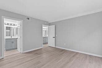 8101 Larson Ave in Garden Grove, CA - Building Photo - Building Photo