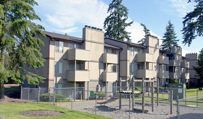 Eagles Lair Apartments in Lakewood, WA - Foto de edificio - Building Photo