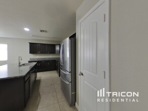 771 W Silver Reef Dr in Casa Grande, AZ - Building Photo - Building Photo